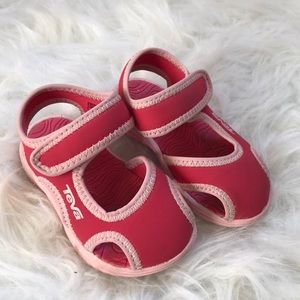 Girls Teva Outdoor/Water shoes